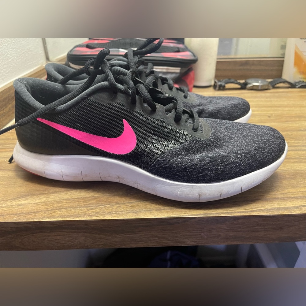 Nike women’s shoes